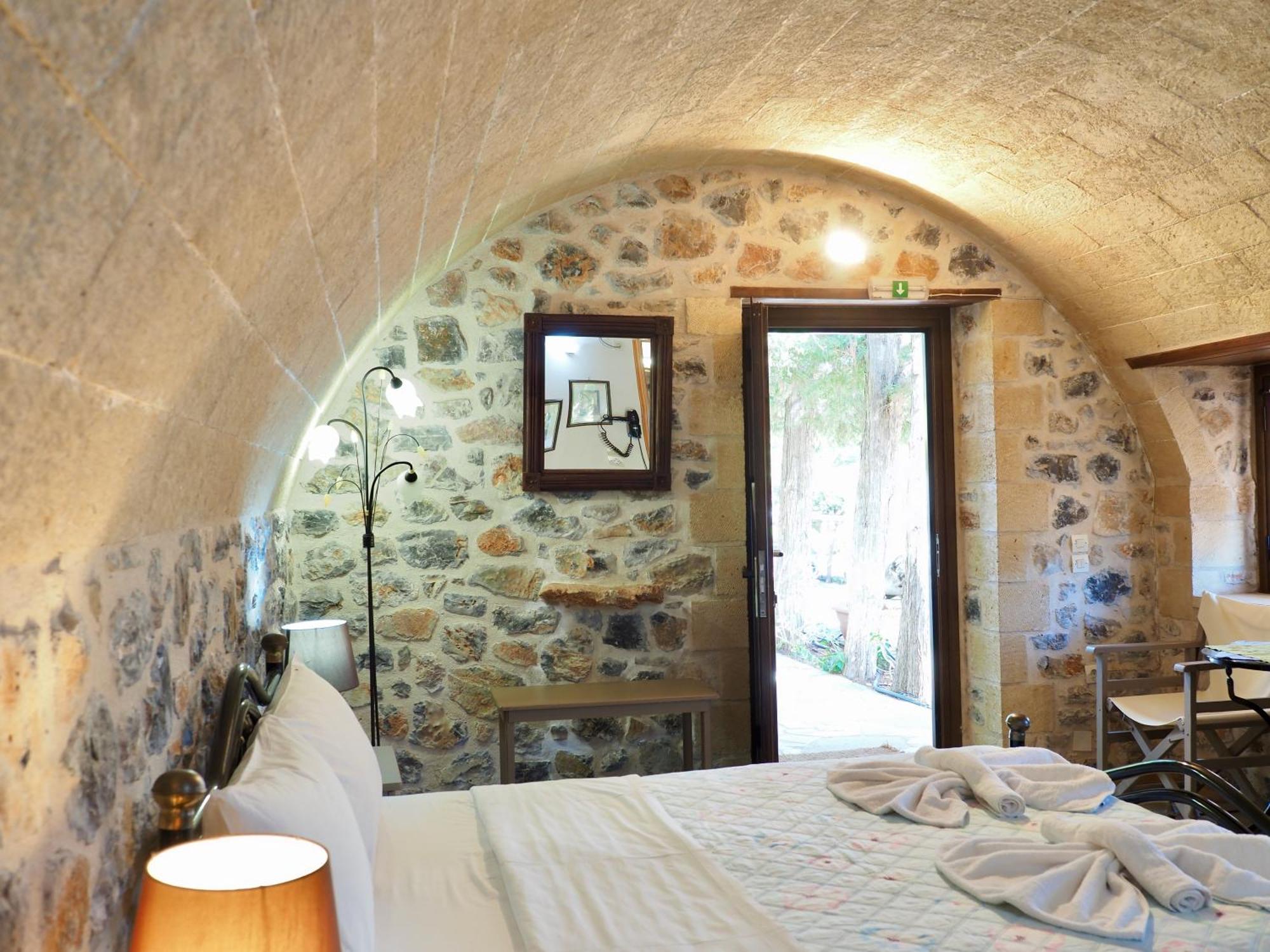 Iliopetro Apartment Monemvasia Ngoại thất bức ảnh
