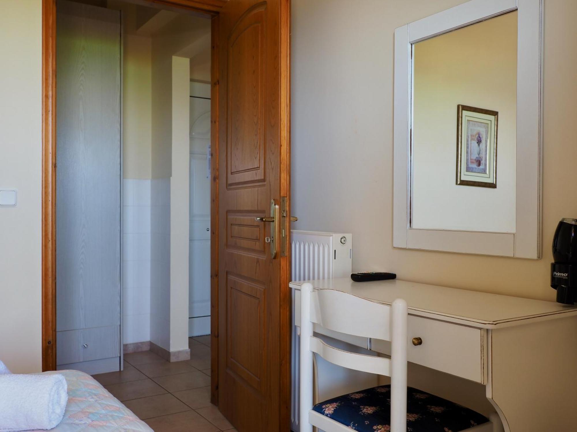 Iliopetro Apartment Monemvasia Ngoại thất bức ảnh